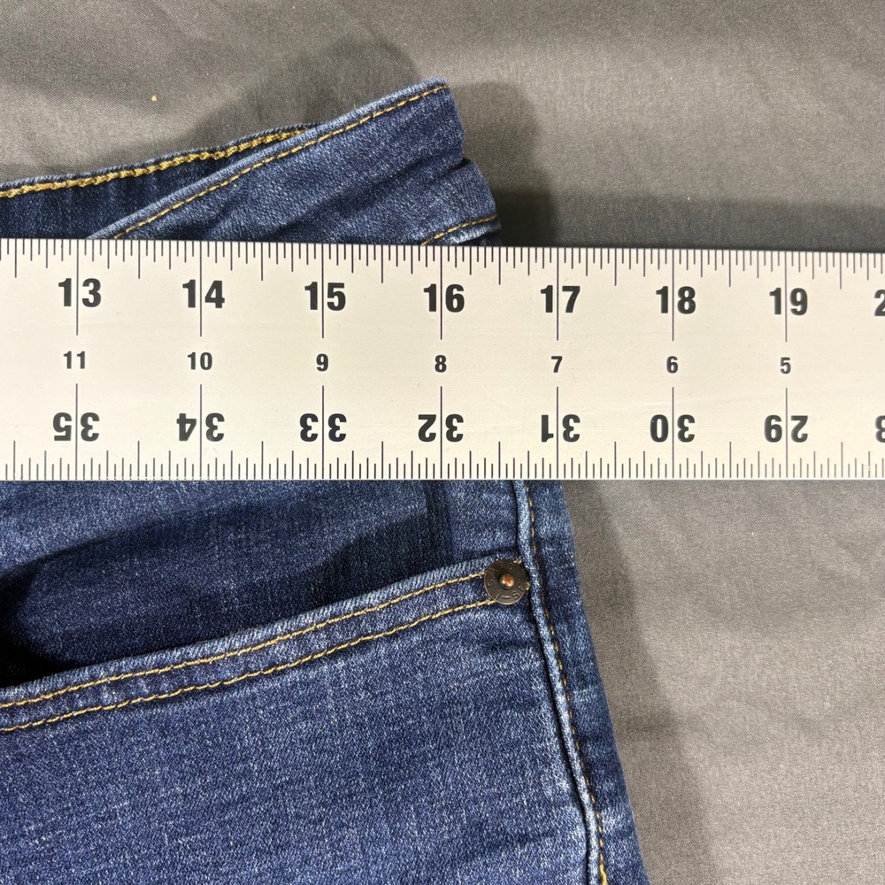 Levi's 721 High Rise Skinny Jeans Size 33 Women Stretch Denim Classic Fit - Picture 3 of 9